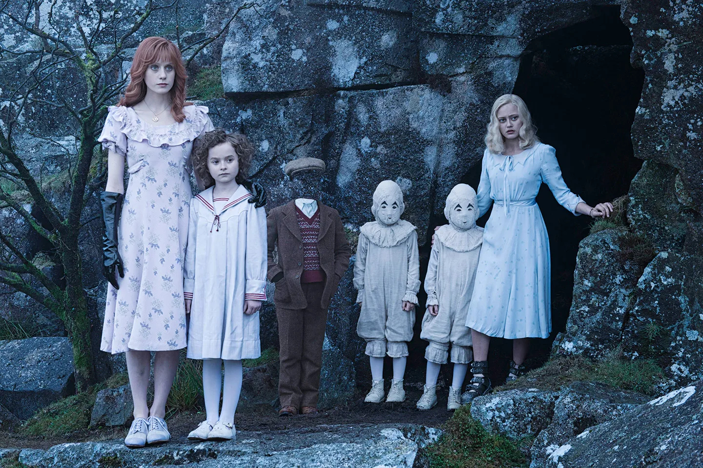 70fd0bdbb0ac93e3faeeaeed35bb9cd2 miss peregrines home for peculiar children review