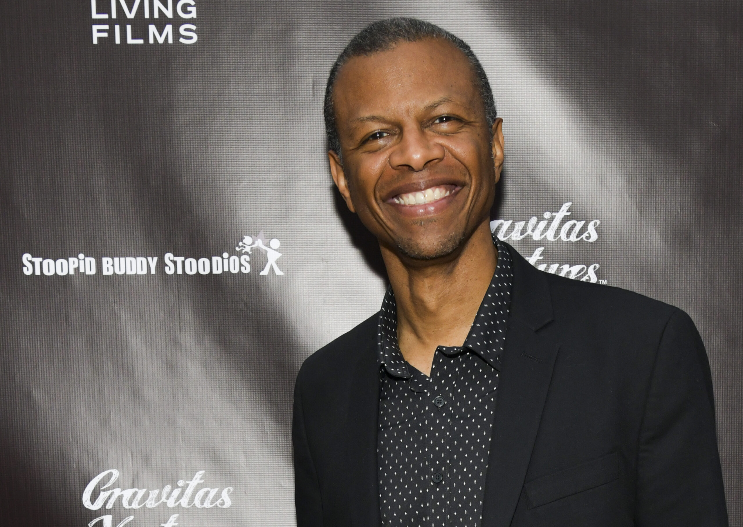 D2ab9d4c0f4c536b4c5e951f4ffb78f2 phil lamarr 1 scaled