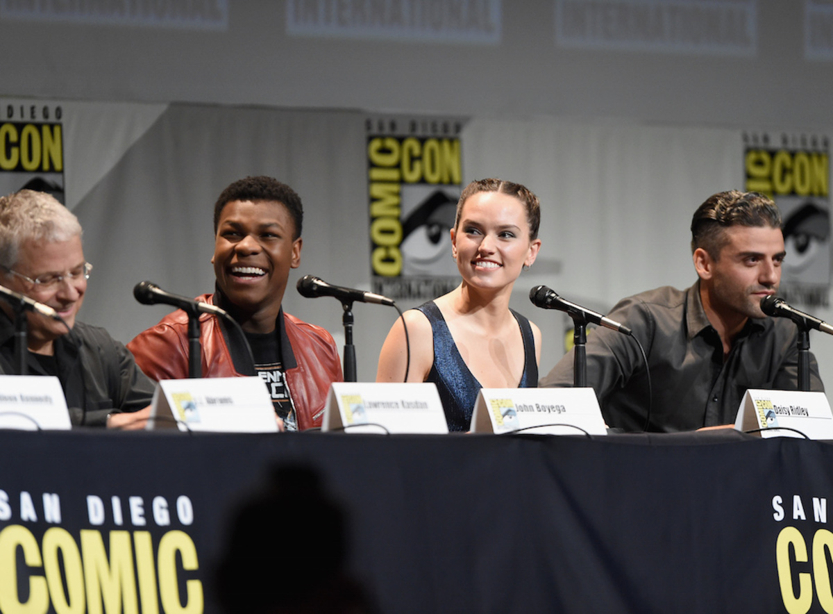 Large 23c1e30e65bd445713dad20d5886170d star wars comic con 2015 panel 15