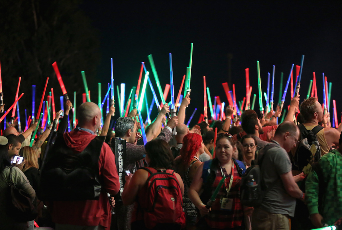 Large 23c1e30e65bd445713dad20d5886170d star wars comic con 2015 panel 19