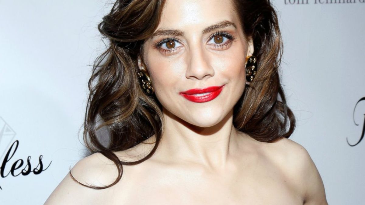 Large 3e29a3e3b1a56b2916ab2a25f55e7c10 gty brittany murphy sr 131120 16x9 992
