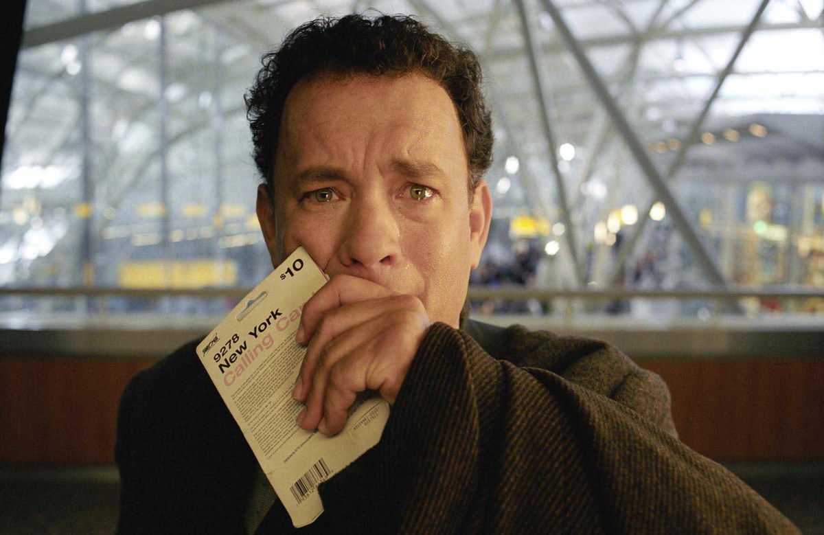 Large dbcd7bc86b01badc20f2cddd37c22107 still of tom hanks in the terminal  2004  large picture