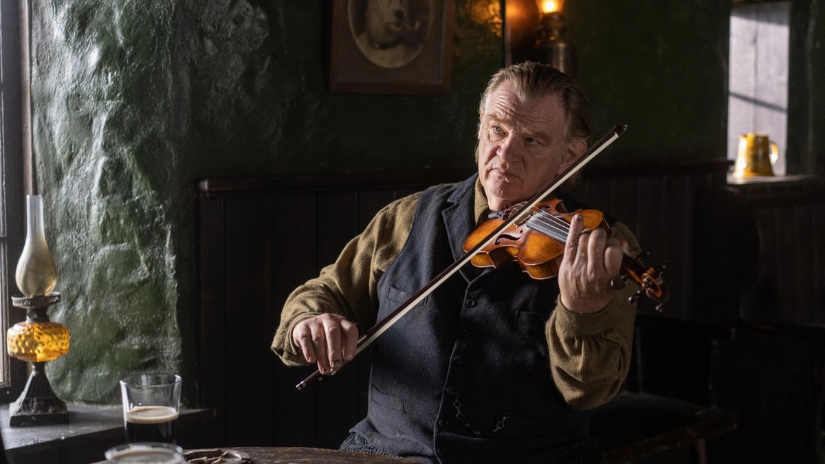 Large fa44eff37c1d983cfcc305e2641e684d brendan gleeson 4k hd the banshees of inisherin 1600x900
