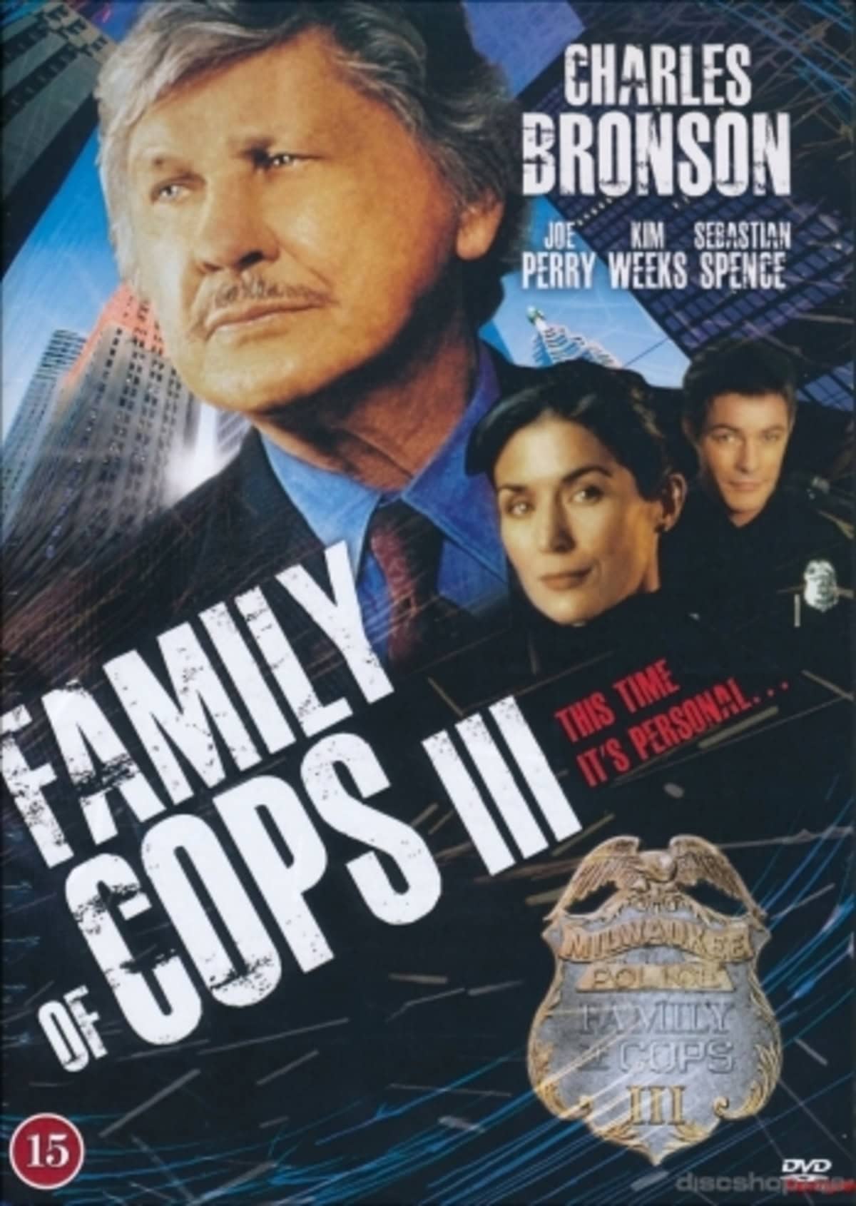 large_3fd4cae2fd29af2657e96ef8729ca7e5-family_20of_20cops_203.jpg