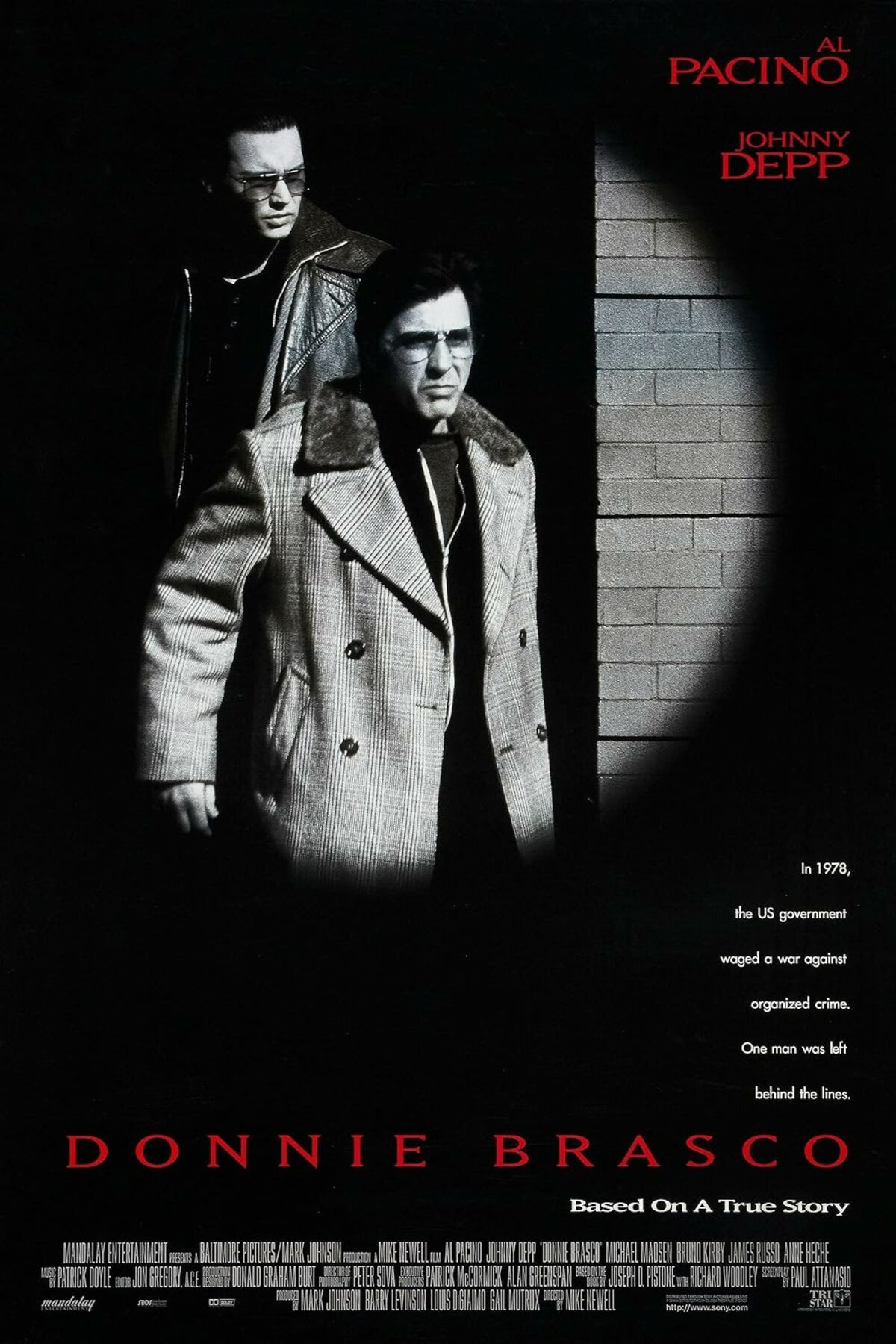 large_92155ffb61c3882f0bf7c6ef9412da3e-Donnie_20Brasco.jpg