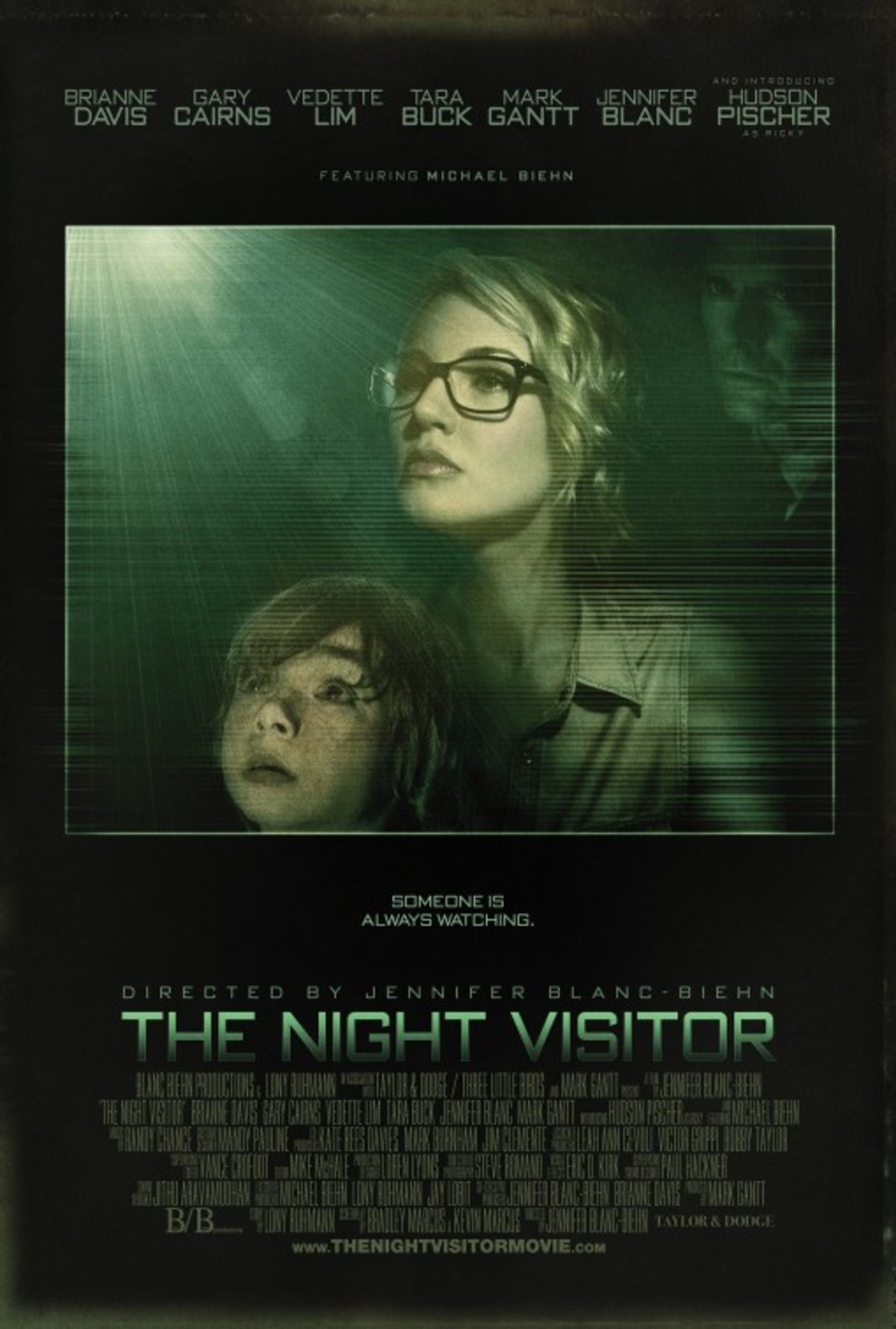 large_9c575f826f5e75a86b2624d10b4a2d6d-night_visitor_ver3.jpg