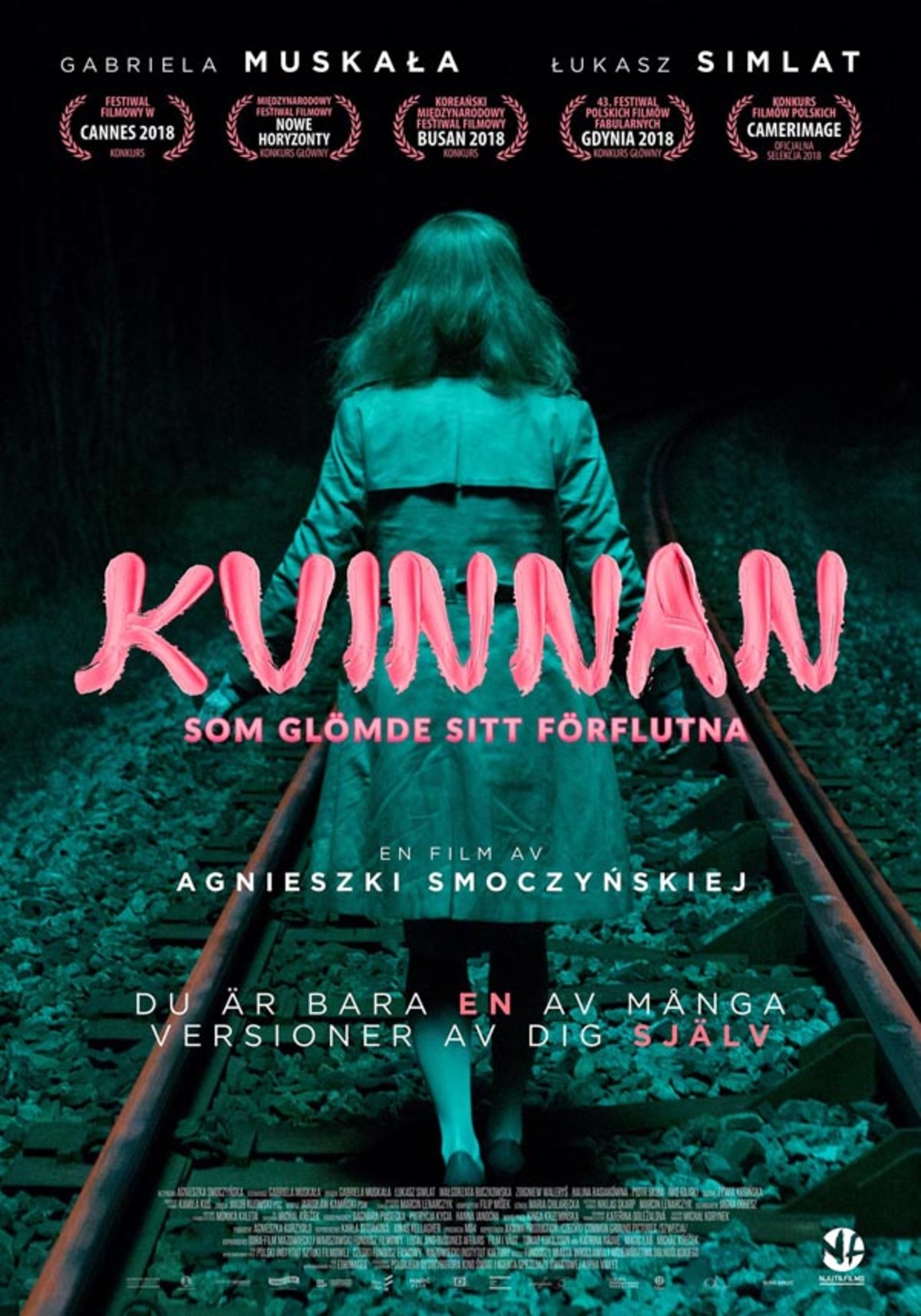 large_a0616bf5f44e5b5d546a1ba32902b2fd-kvinnan-glomde.jpg