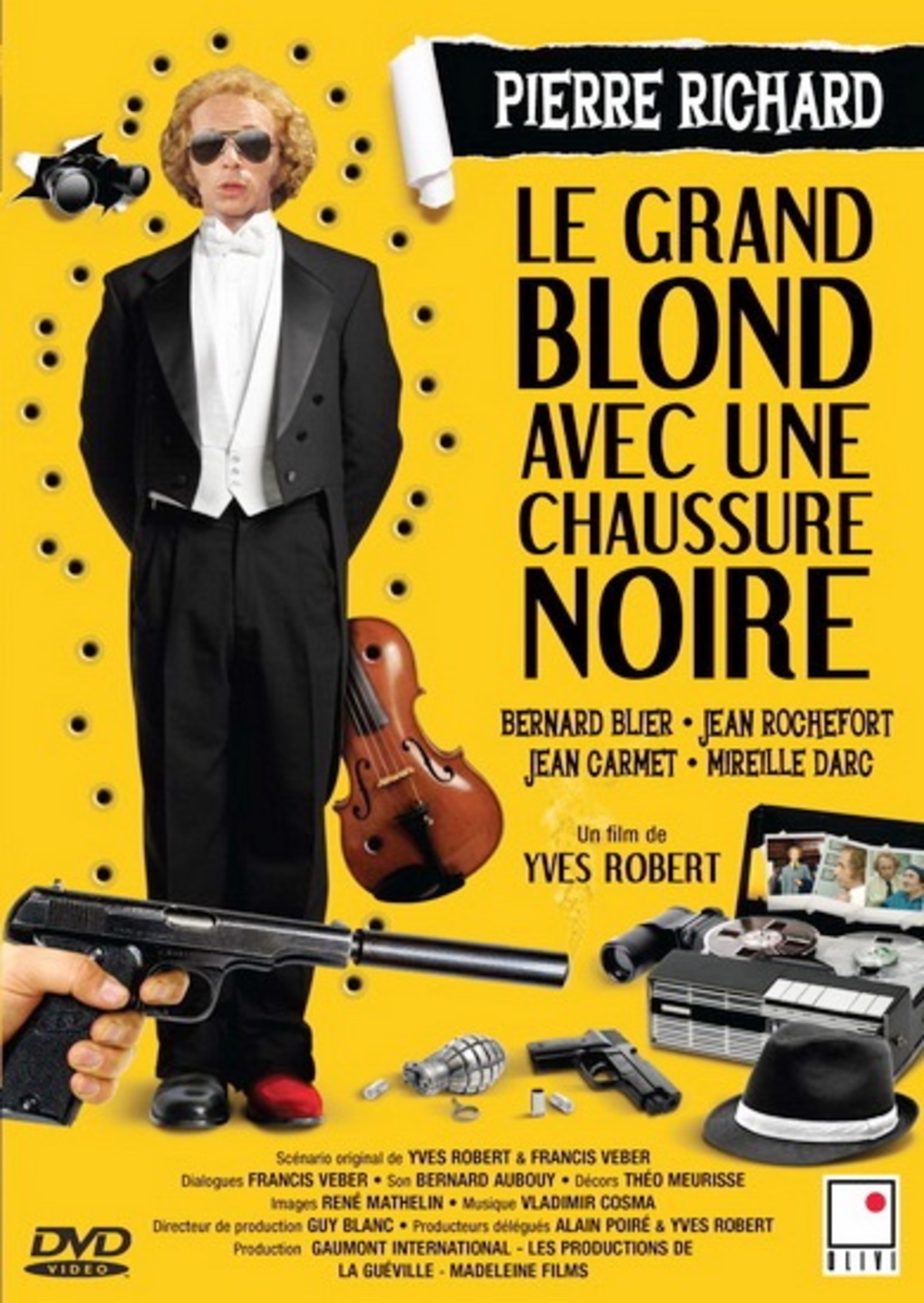 large_fc97167a3b74b5a3b5712cd9d558b70e-Le_20grand_20blond_20avec_20une_20chaussure_20noire.jpg