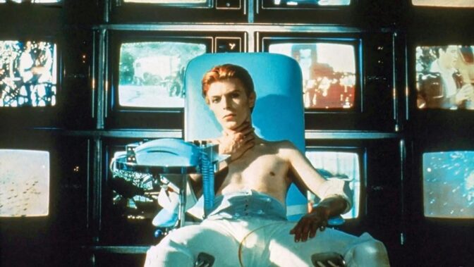 David Bowie är "Mannen utan ansikte".