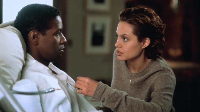 Denzel Washington och Angelina Jolie spårar mördare