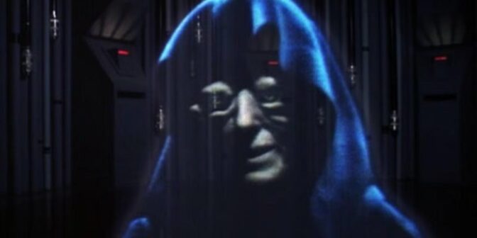 Clive Revill lånade ut sin röst till Palpatine för 45 år sedan.