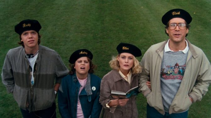 Jason Lively, Dana Hill, Beverly D’Angelo och Chevy Chase i ”Ett päron till farsa på semester i Europa”