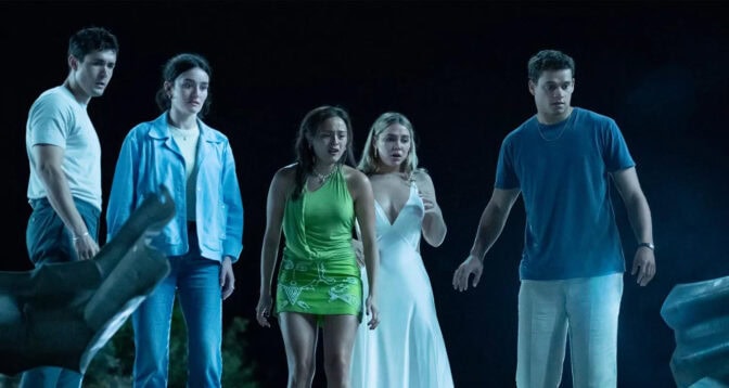 Jonah Hauer-King, Sarah Pidgeon, Chase Sui Wonders, Madelyn Cline och Tyriq Withers i "I Know What You Did Last Summer"