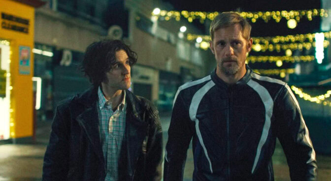Harry Melling och Alexander Skargård delar mer än en passion för motorcyklar.